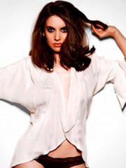 Curly haired beauty keri russell shows her tatas in fake pictures