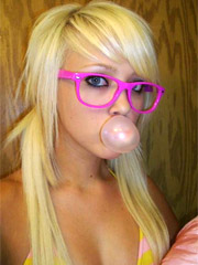 Vanessa naughty has a quickie in her bathroom